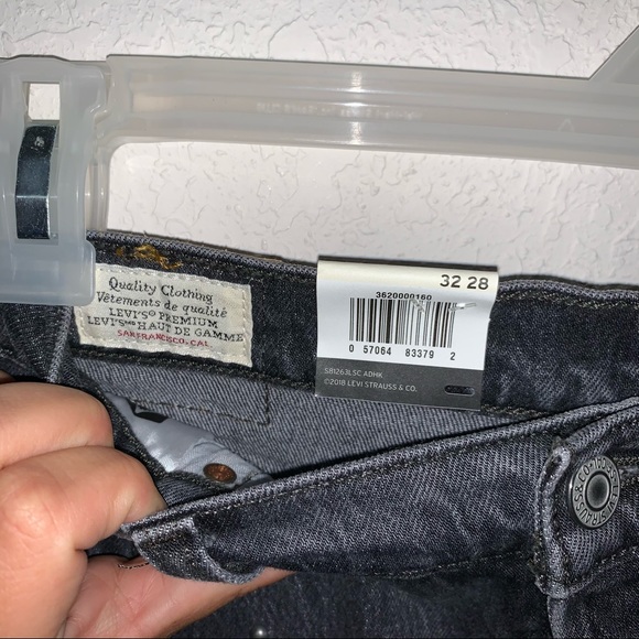 Levi’s 501 BNWT Stud Embellished Black Crop Jeans. - Picture 10 of 12